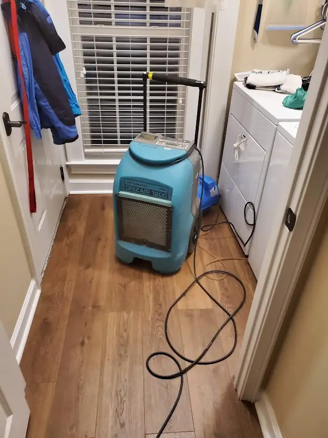 Commercial dehumidifier deployed for Crawl Space Restoration in Russellville